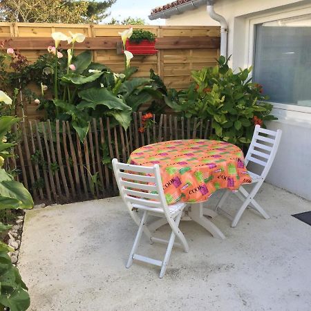 Petite Maison Dans Le Jardin Ars-en-Re Bagian luar foto